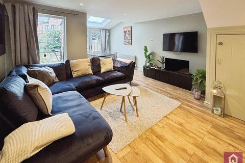 4 bedroom house to rent, Adamson Gardens, Manchester, Greater Manchester, M20