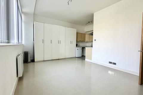 Apartment to rent, Kersfield House, Kersfield Road, Putney, SW15