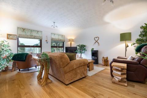 2 bedroom flat for sale, Mansionhouse Gardens, Langside