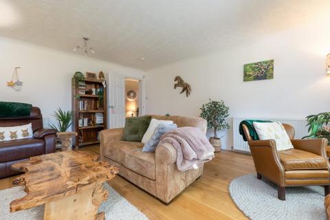 2 bedroom flat for sale, Mansionhouse Gardens, Langside