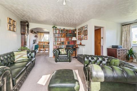 4 bedroom detached house for sale, New Lane, Skelmanthorpe, Huddersfield