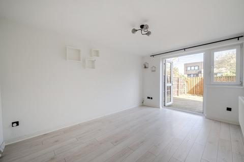1 bedroom flat to rent, Ericcson Close, London, SW18