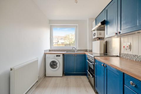 1 bedroom flat to rent, Ericcson Close, London, SW18