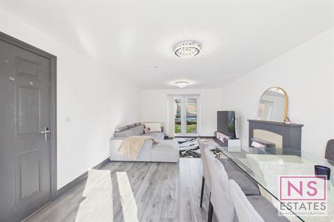 3 bedroom terraced house for sale, Maddren Way, Linthorpe, Middlesbrough, TS5