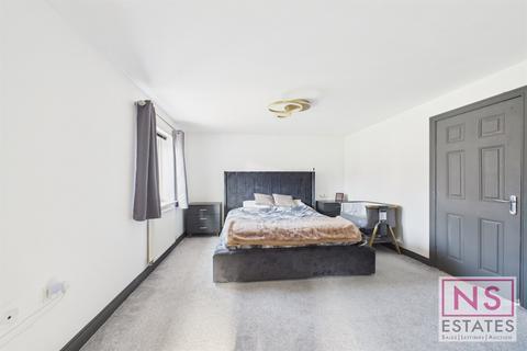 3 bedroom terraced house for sale, Maddren Way, Linthorpe, Middlesbrough, TS5