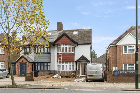 Studio to rent, Whitton, Hounslow, TW4