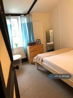 3 bedroom flat to rent, St. Peter's Street Mews, London, N1