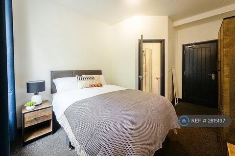 1 bedroom in a house share to rent, Glebe Street, Stoke-On-Trent, ST4