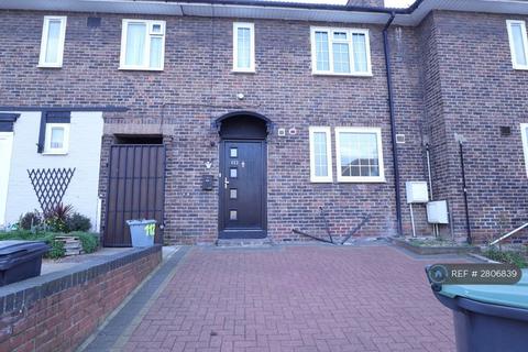3 bedroom terraced house to rent, Elfrida Crescent, London, SE6