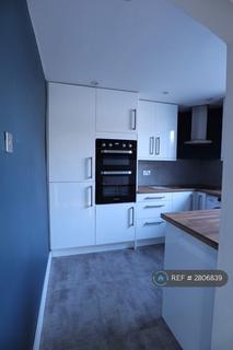 3 bedroom terraced house to rent, Elfrida Crescent, London, SE6