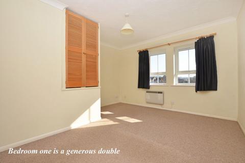 2 bedroom terraced house for sale, Draycote Close, King's Lynn PE30