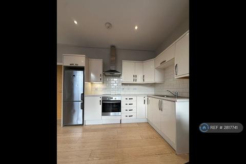 2 bedroom flat to rent, Walworth Road, London, SE17