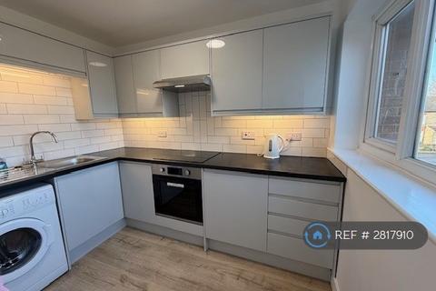 2 bedroom maisonette to rent, St Johns Court, Biggleswade, SG18