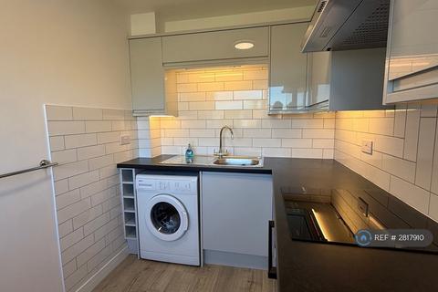 2 bedroom maisonette to rent, St Johns Court, Biggleswade, SG18