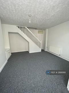 3 bedroom terraced house to rent, Newington Road, Ramsgate, CT12