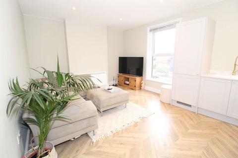 2 bedroom flat for sale, Seaside, Eastbourne BN22