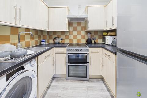 1 bedroom apartment for sale, Winston Close, Greenhithe, Kent, DA9