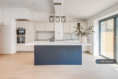 4 bedroom terraced house to rent, Crowborough Road, London, SW17