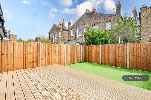 4 bedroom terraced house to rent, Crowborough Road, London, SW17