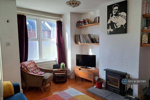 2 bedroom flat to rent, Buller Road, Brighton, BN2