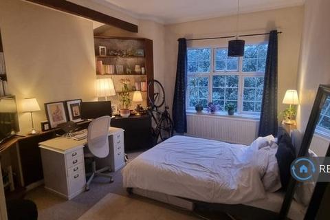 undefined, Woodgrange Avenue, London, W5