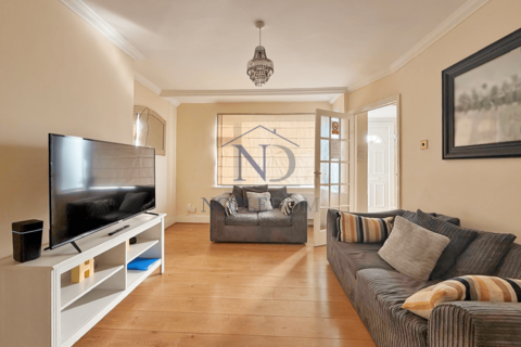 undefined, Hillingdon Avenue, Staines-Upon-Thames, TW19