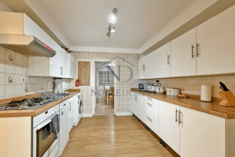undefined, Hillingdon Avenue, Staines-Upon-Thames, TW19