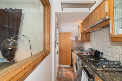 2 bedroom flat to rent, Ifield Road, London, SW10
