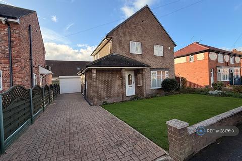 3 bedroom detached house to rent, Black Carr Road, Rotherham, S66