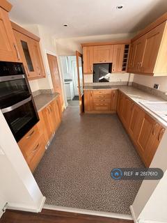 3 bedroom detached house to rent, Black Carr Road, Rotherham, S66
