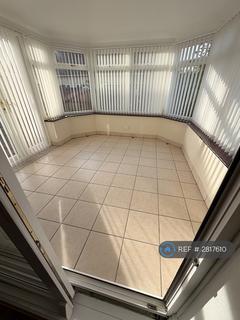 3 bedroom detached house to rent, Black Carr Road, Rotherham, S66