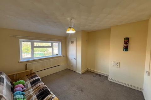 2 bedroom apartment to rent, Willbye Avenue, DISS