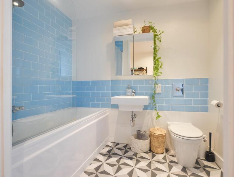 Bathroom (3).jpg