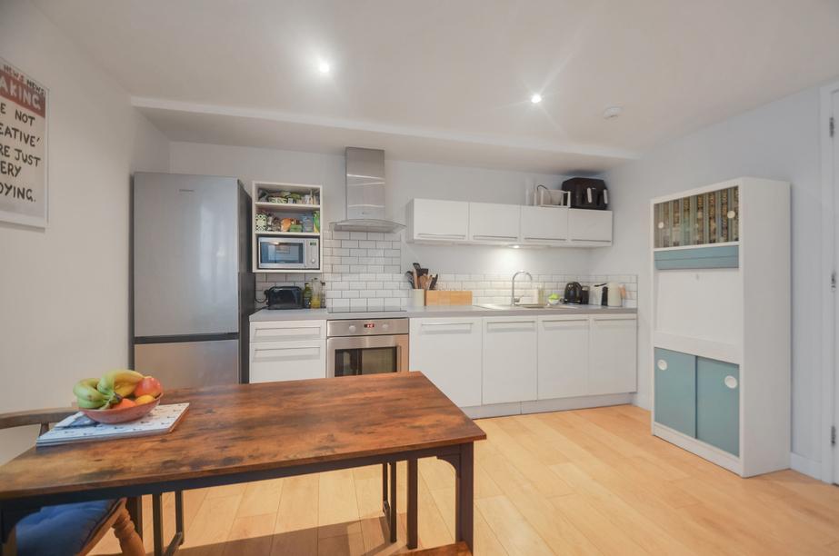Kitchen Dining Area (1).jpg