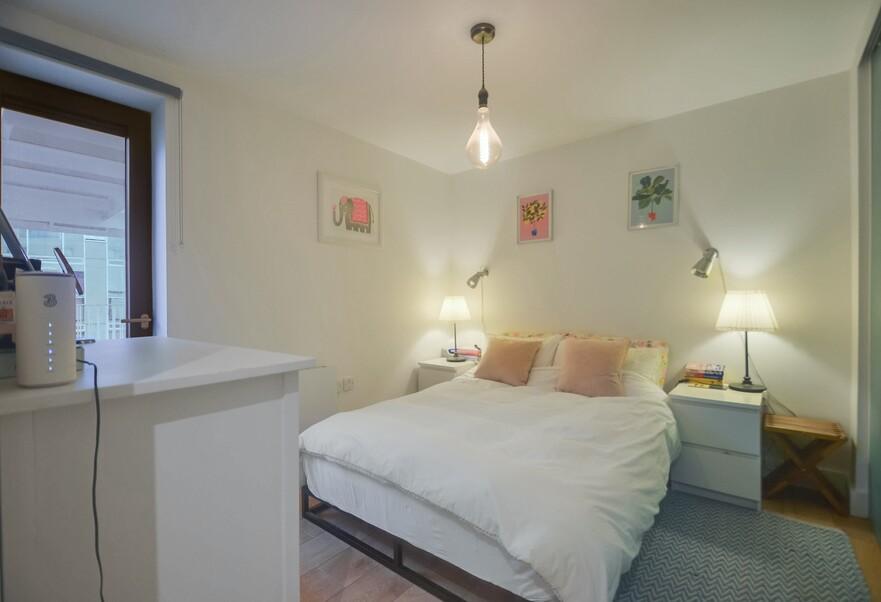 Bedroom (1).jpg