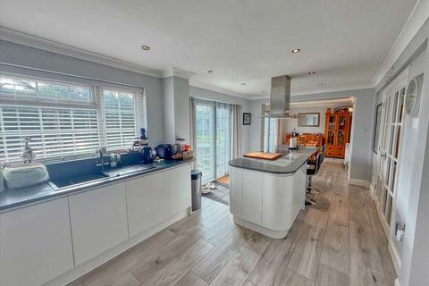 4 bedroom detached house for sale, Kirby Le Soken, Kirby Le Soken CO13