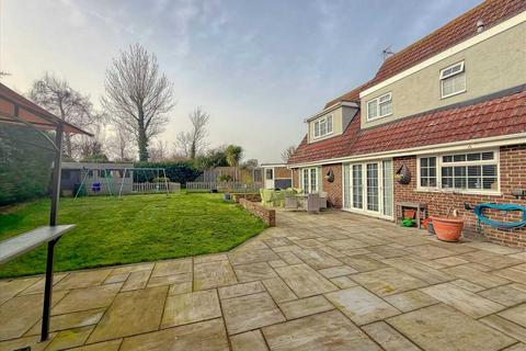 4 bedroom detached house for sale, Kirby Le Soken, Kirby Le Soken CO13