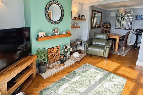 3 bedroom terraced house for sale, The Littleway, Rowlatts Hill, Leicester, LE5
