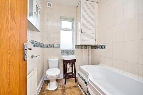 1 bedroom flat to rent, Off Romford Road, Manor Park, Ilford, London, E12