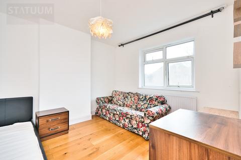 1 bedroom flat to rent, Off Romford Road, Manor Park, Ilford, London, E12