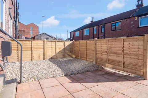 3 bedroom terraced house for sale, Broad Lane, Leeds