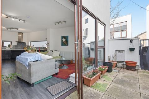 undefined, Tower Hamlets, London E3
