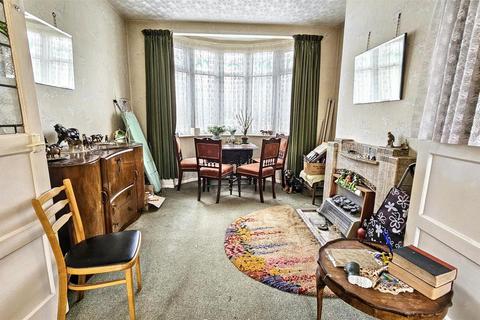 3 bedroom semi-detached house for sale, Aylestone Road, Leicester