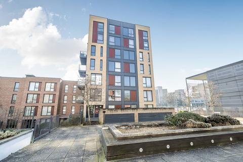 2 bedroom flat to rent, Hayling Way, Edgware, HA8