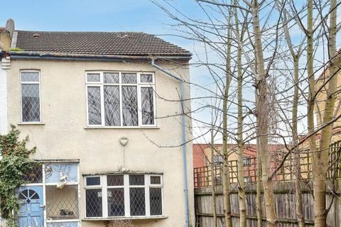 3 bedroom end of terrace house for sale, Lyndhurst Road, London N18