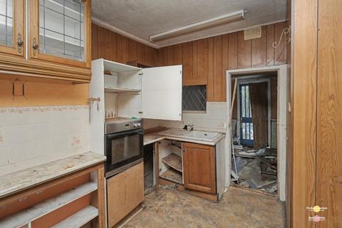 3 bedroom end of terrace house for sale, Lyndhurst Road, London N18