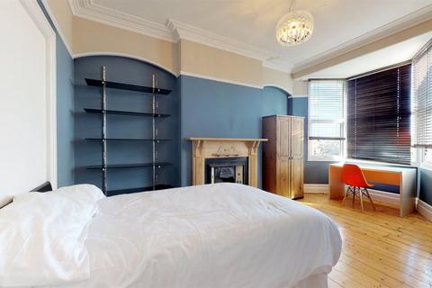 undefined, College Avenue, Devon PL4