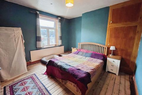 4 bedroom terraced house for sale, Wellington Road, Todmorden OL14