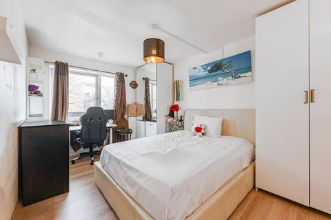 undefined, Holly Court, Greenwich Millennium Village, London, SE10