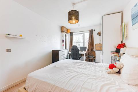 Holly Court, Greenwich Millennium Village, London, SE10